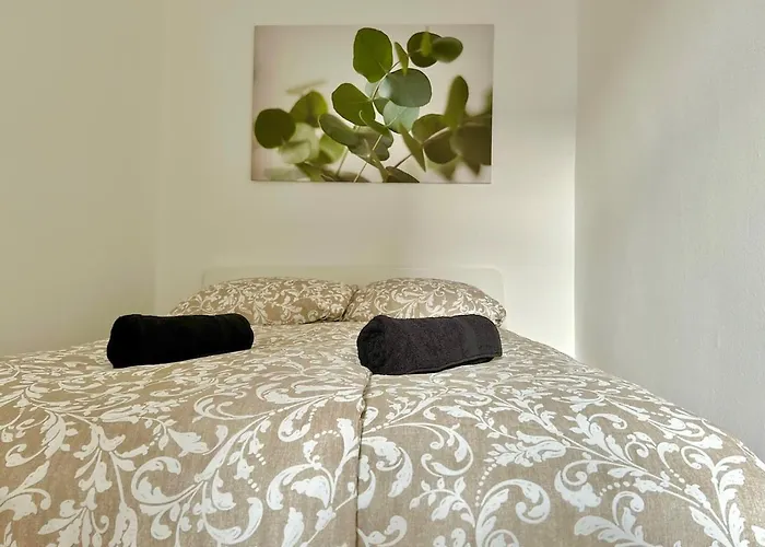 Long Term Stylish With Free Parking Διαμέρισμα